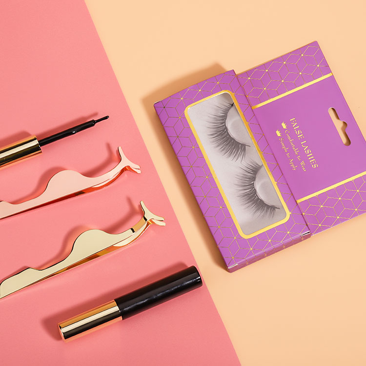 ল্যাশ এক্সটেনশনের জন্য একটি নিম্ন-সংবেদনশীলতা রিমুভার কীভাবে চয়ন করবেন: উপাদানগুলির জন্য একটি নির্দেশিকা